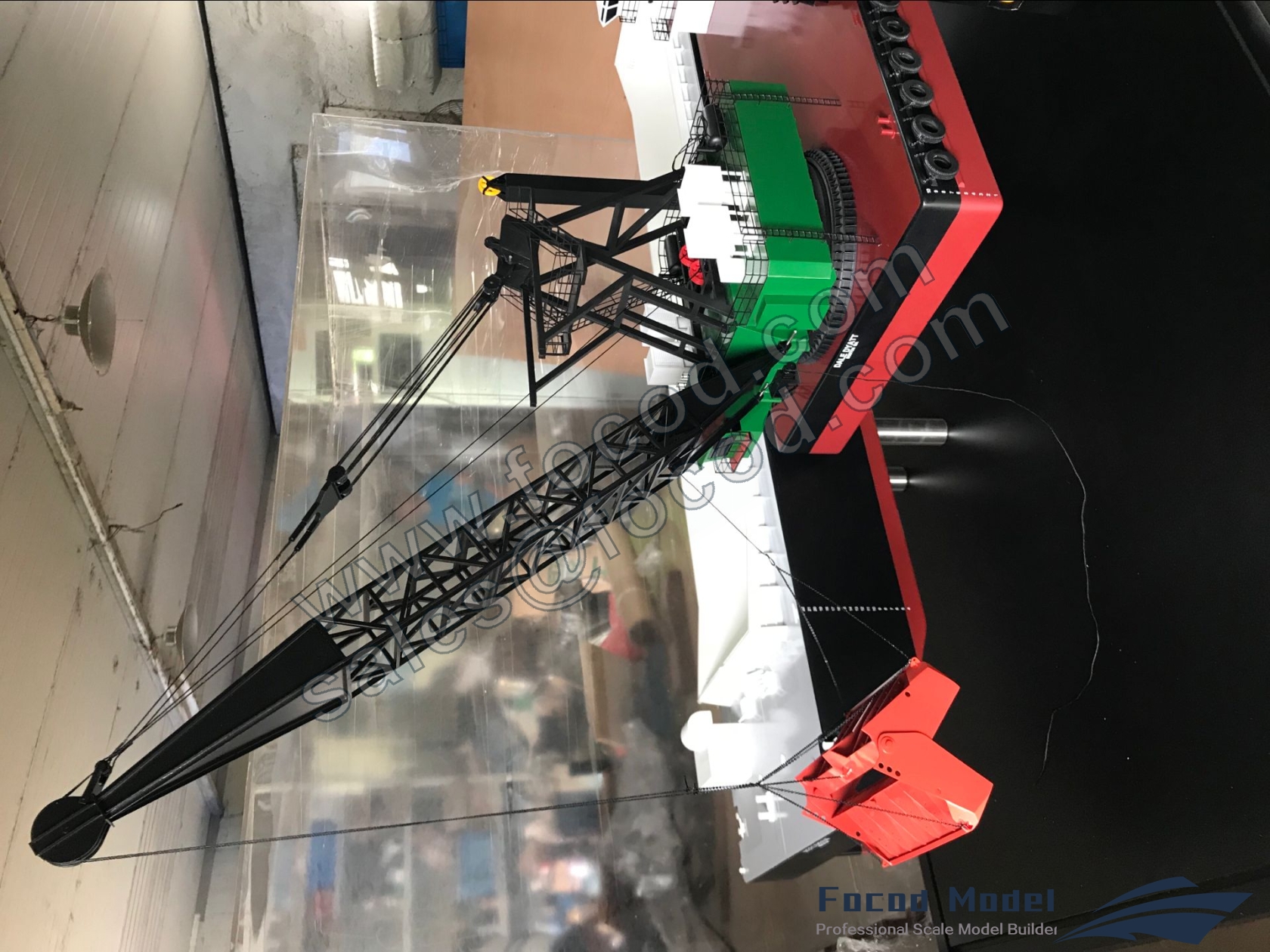 custom made model of 50m dredging vessel and 81.4m loading vessel
